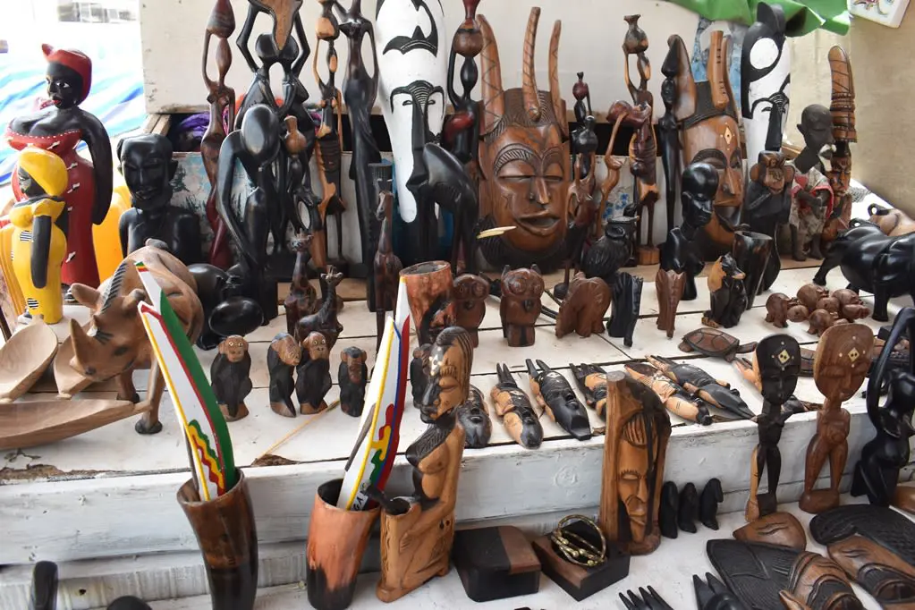 marchés artisanal saly