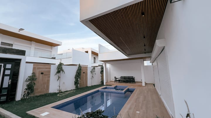 Villa avec piscine privee Saly Sénégal